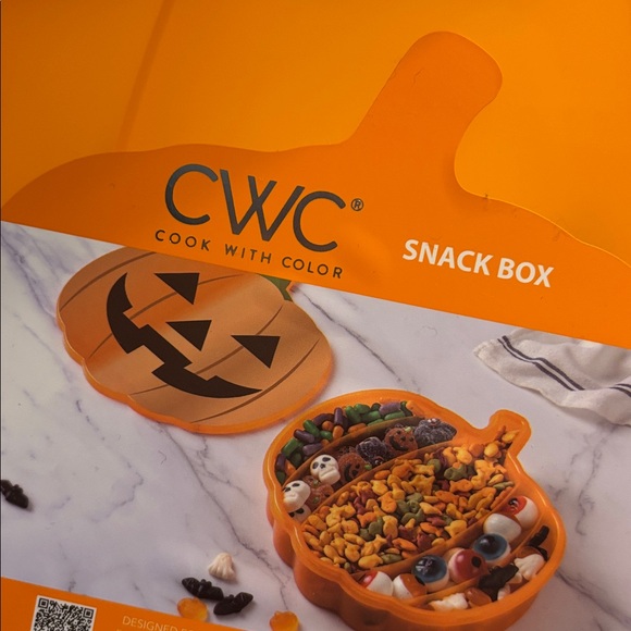 CWC Figural Pumpkin Halloween Snackle Box - Picture 10 of 12